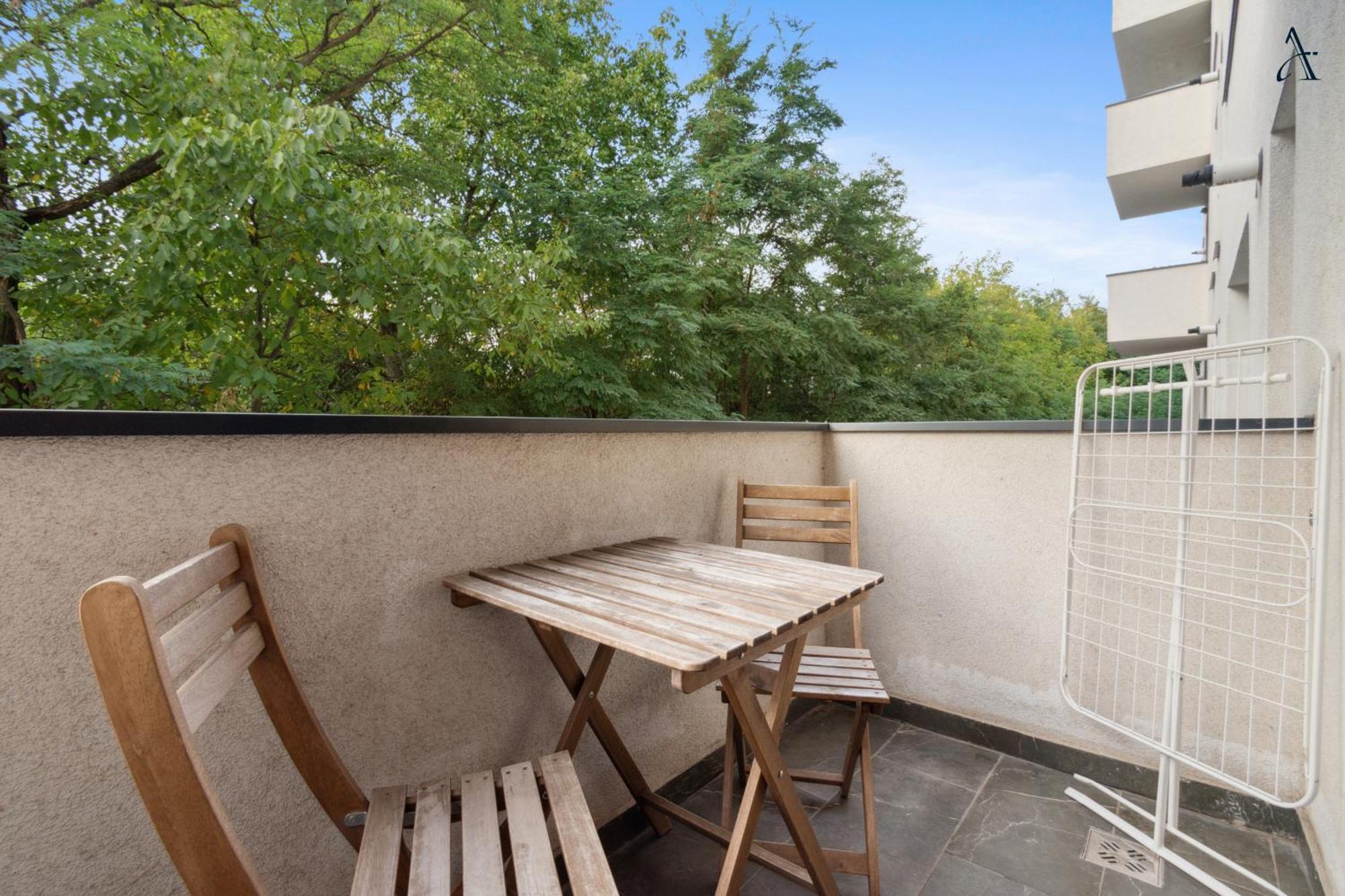 Maia With One Bedroom & Fully Kitchen * Bucharest