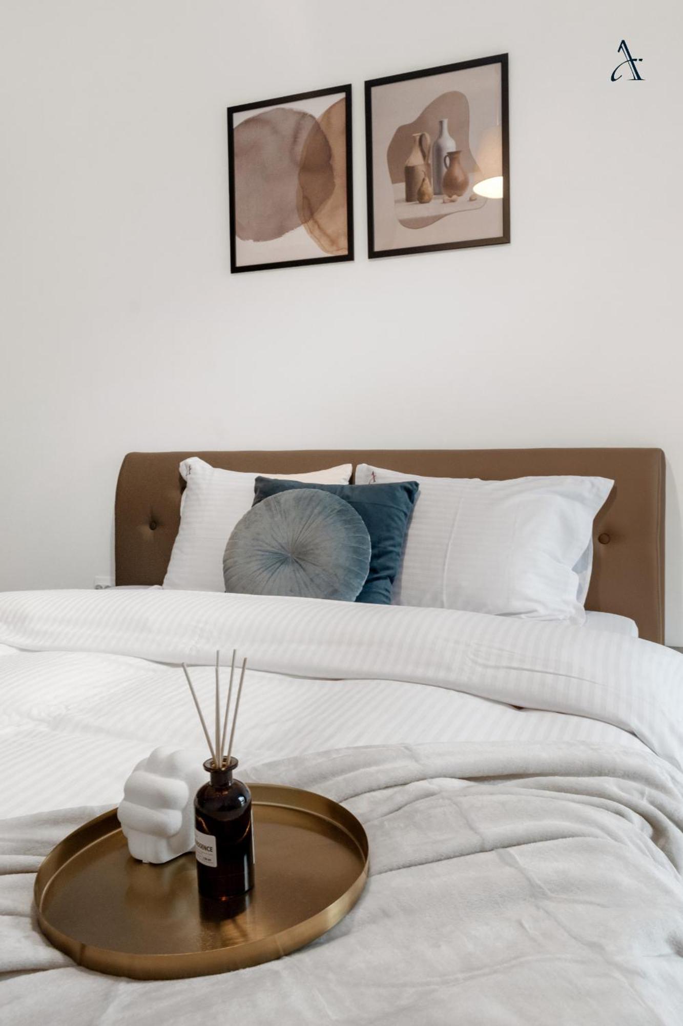 Apartament Maia With One Bedroom & Fully Kitchen Bucureşti