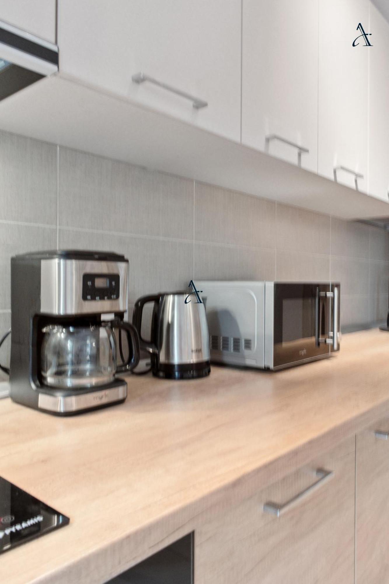Apartament Maia With One Bedroom & Fully Kitchen *