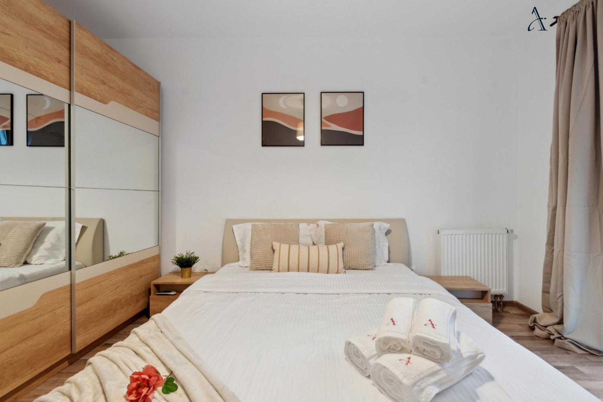 Maia With One Bedroom & Fully Kitchen Apartament